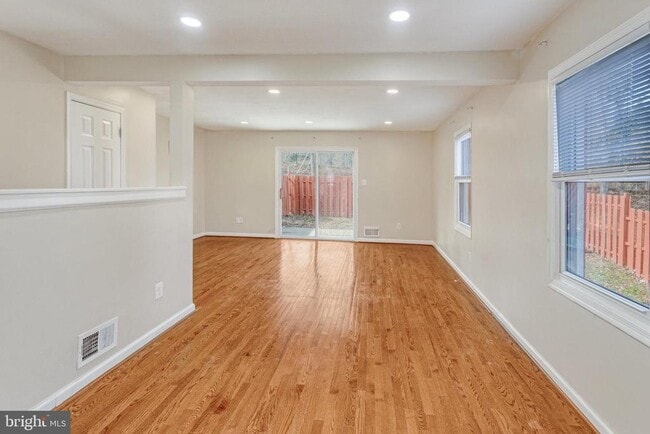 Building Photo - 2900 Williamsburg Ct