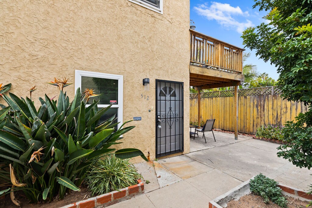 Building Photo - 512 W Juniper St