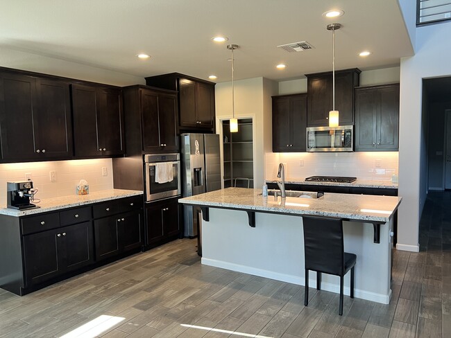 Building Photo - 2412 Galloping Trail Ct