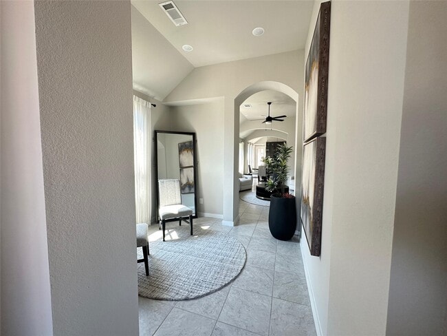 Building Photo - 122 Nightshade St