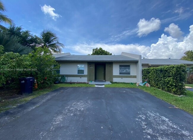 Primary Photo - 11604 SW 124th Ct