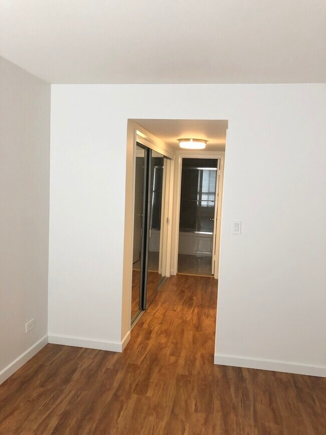 Building Photo - 1440 Veteran Ave