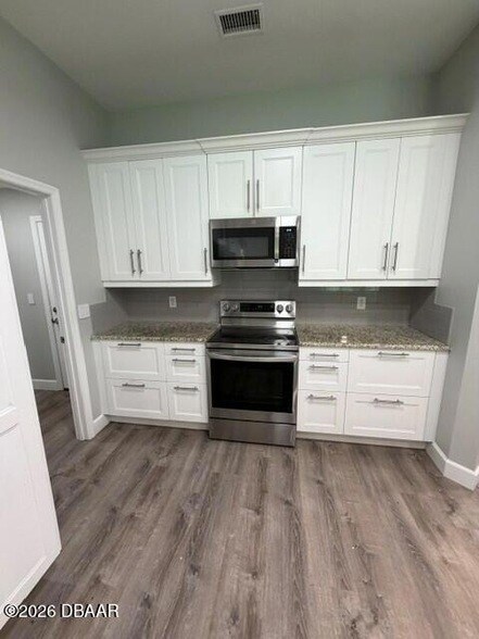 Building Photo - 6807 Henno Ct