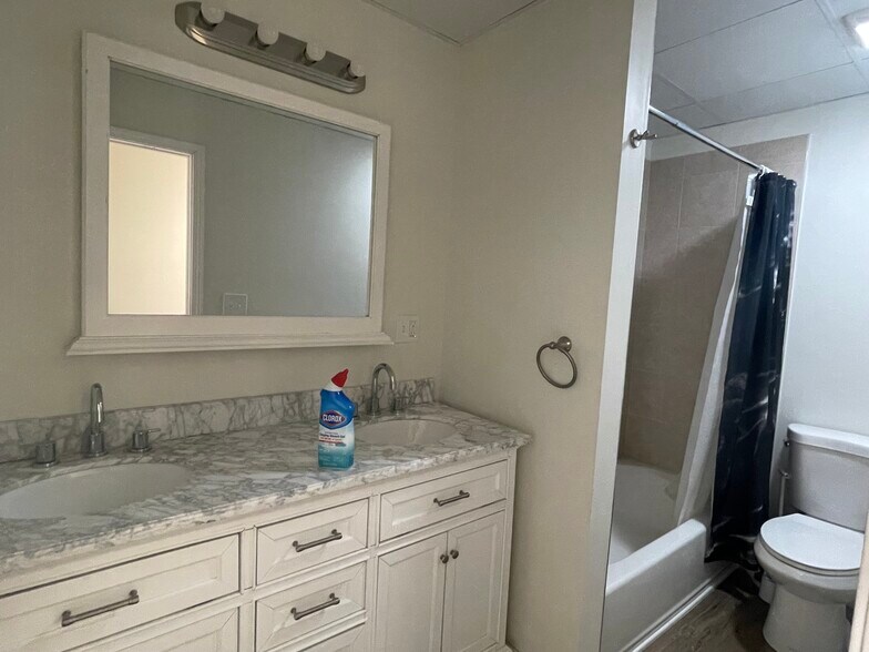 Bathroom #2 - 31 N Main St