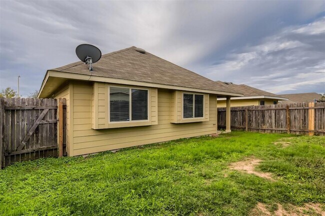 Building Photo - 15108 Walcott Dr