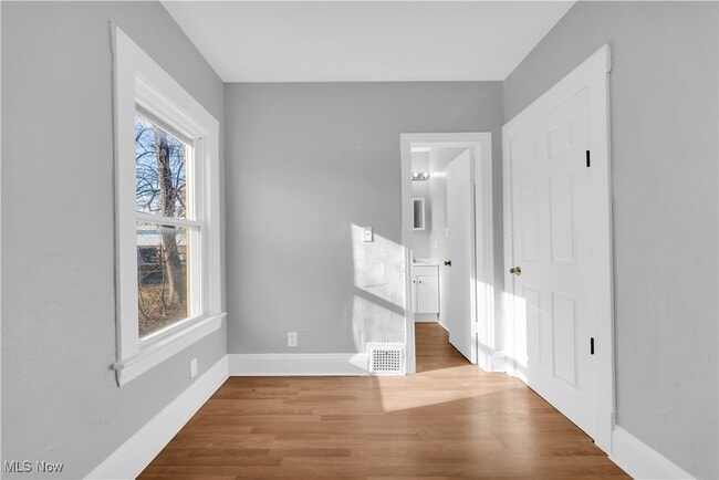 Building Photo - 3992 E 26th St