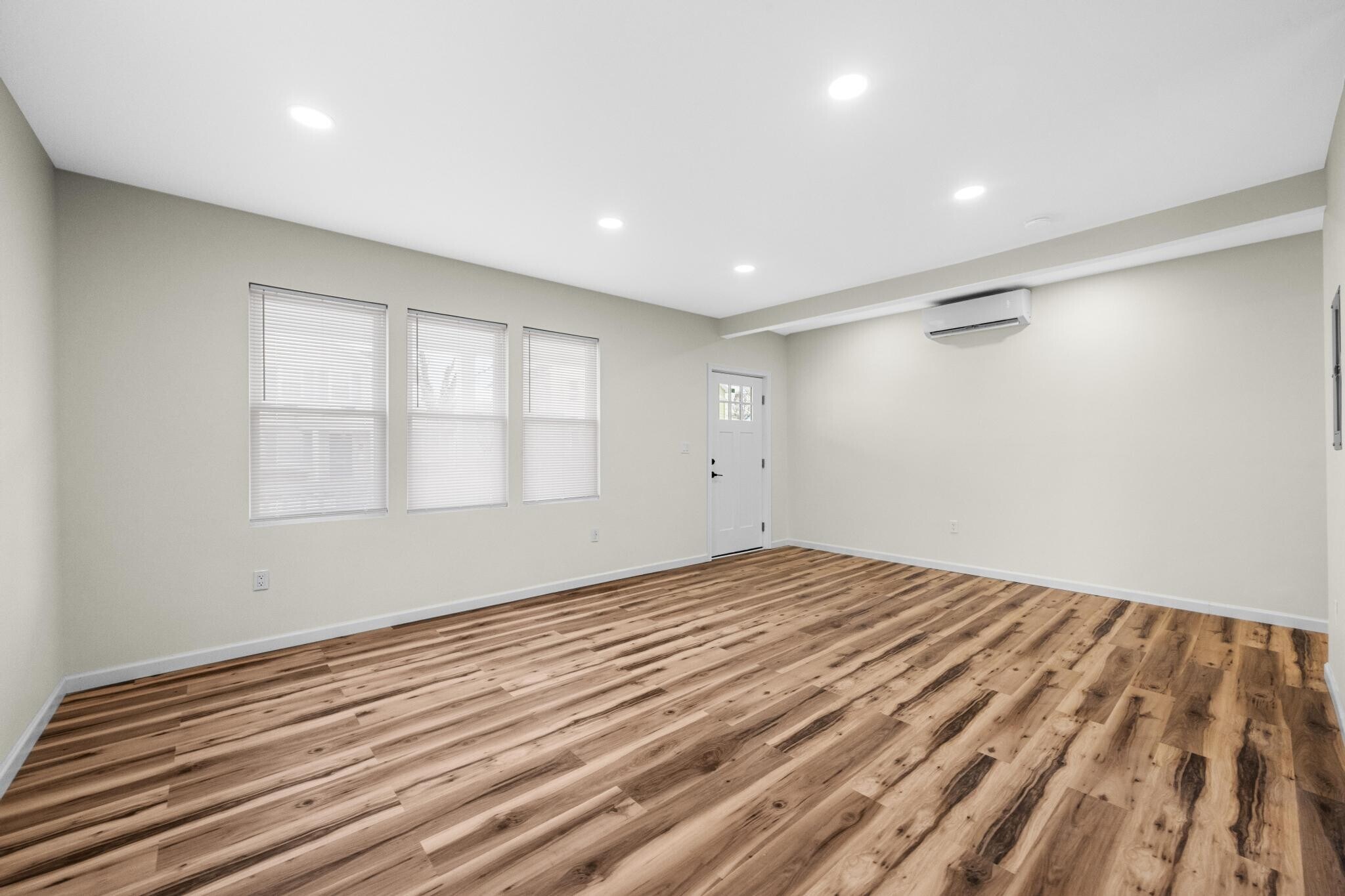 Building Photo - 346 Bennett St