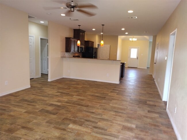 Building Photo - 4710 Henry St