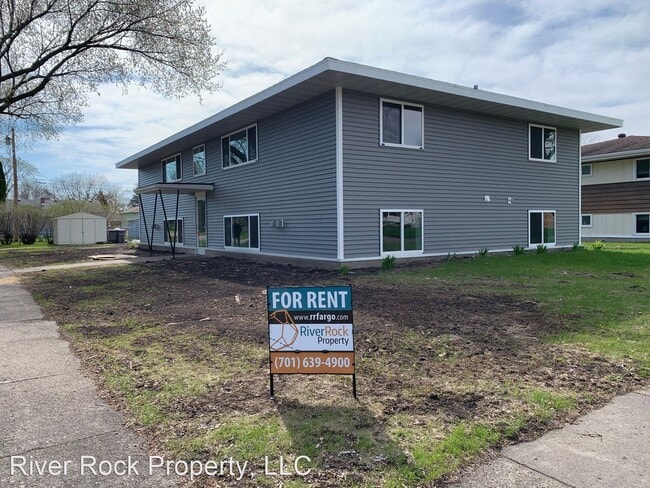 Building Photo - 1205 12th Ave N