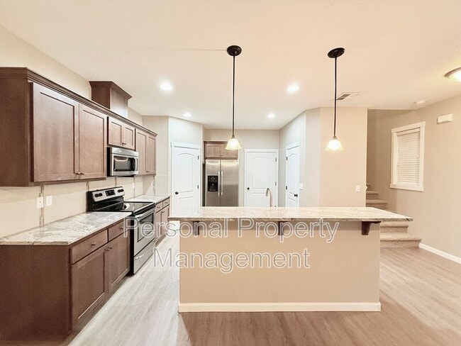 Building Photo - 2621 NE 131st Ave