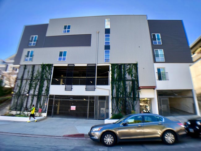 Building Photo - 641 Gayley Ave