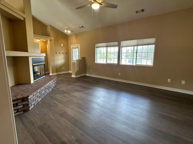 Building Photo - Coming Soon! In Bear Valley Springs! 3+2 p...