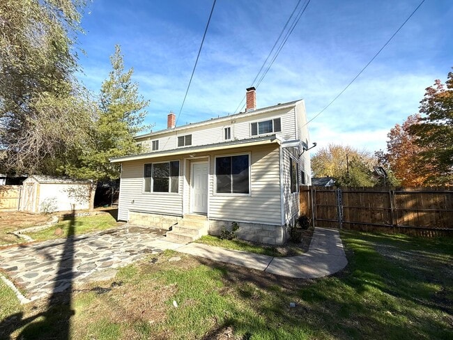 Building Photo - 1431 Johnston Ave