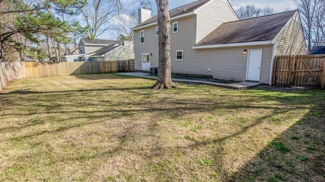 Building Photo - Gorgeous home ready to move in!