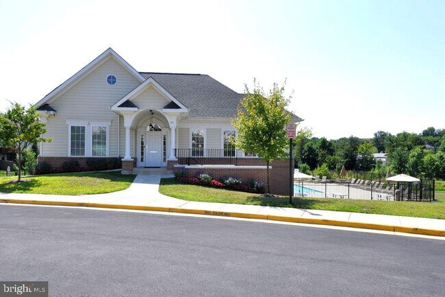 Building Photo - 128 Ivy Hills Terrace