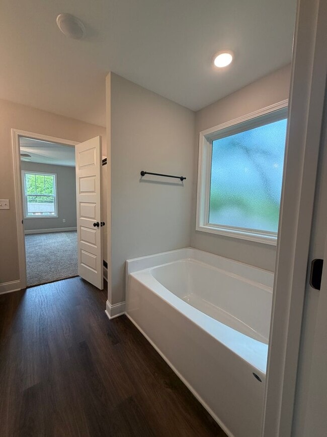 Building Photo - 1711 Golf Club Ln NW