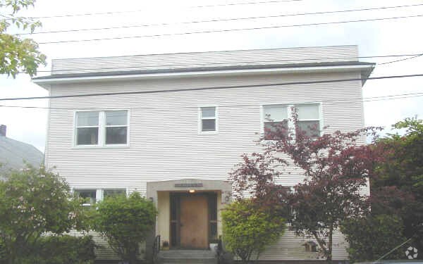 Building Photo - Bayview Apartments