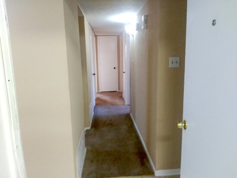 Building Photo - 7129 Harwick Ln