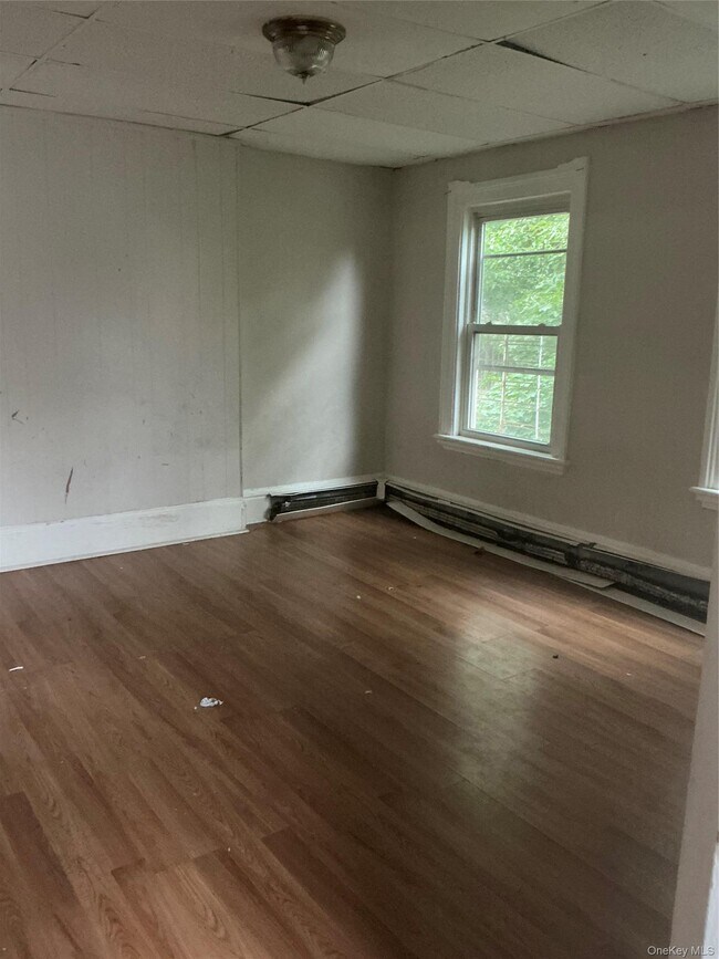Building Photo - 40 Carpenter Ave