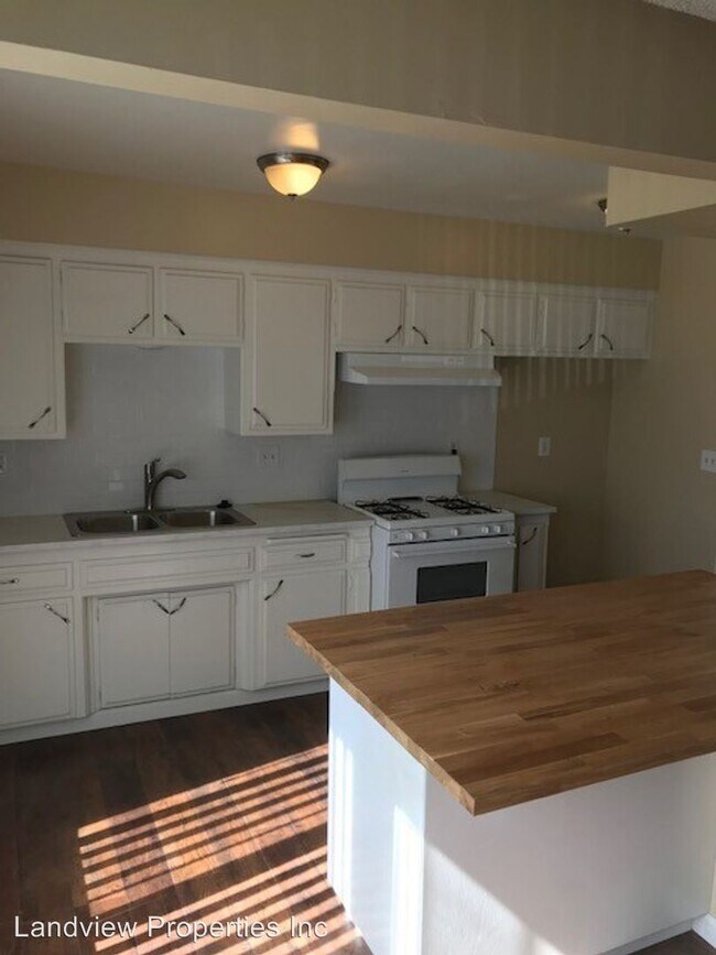 Building Photo - 273 W Alpine St