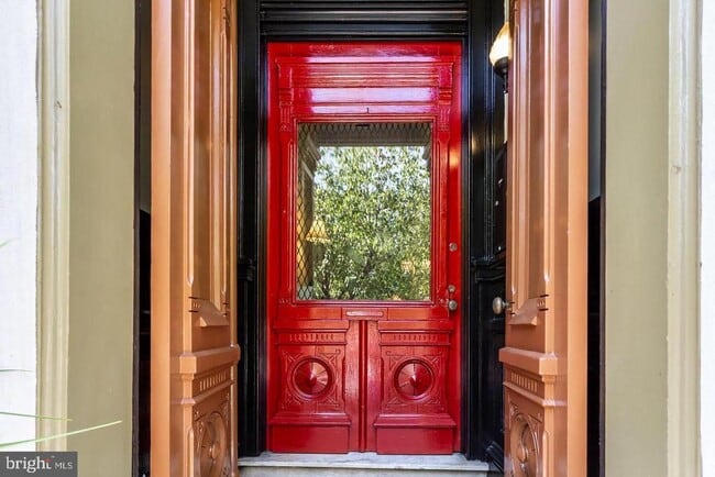 Building Photo - 1418 Park Ave