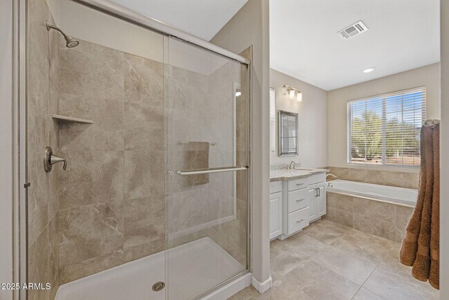 Building Photo - 15907 E Desert Vista Trail
