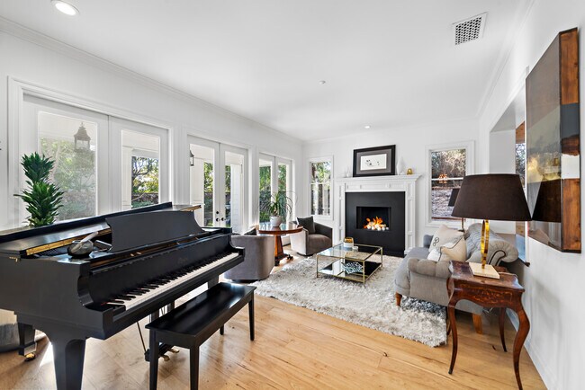 Building Photo - 20 Cape Danbury