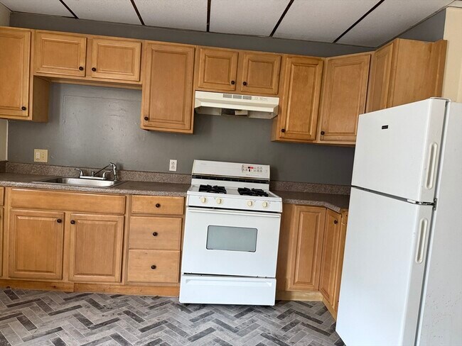 Building Photo - 125 High St