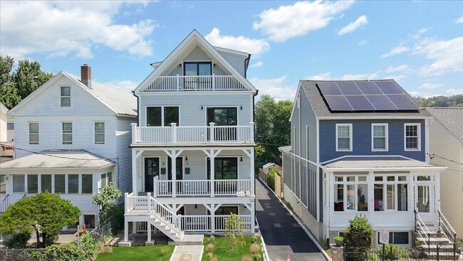 Primary Photo - 46 Hudson St
