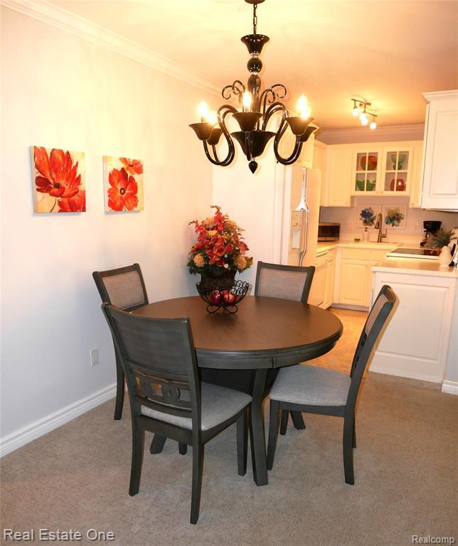 Building Photo - 444 Chester St