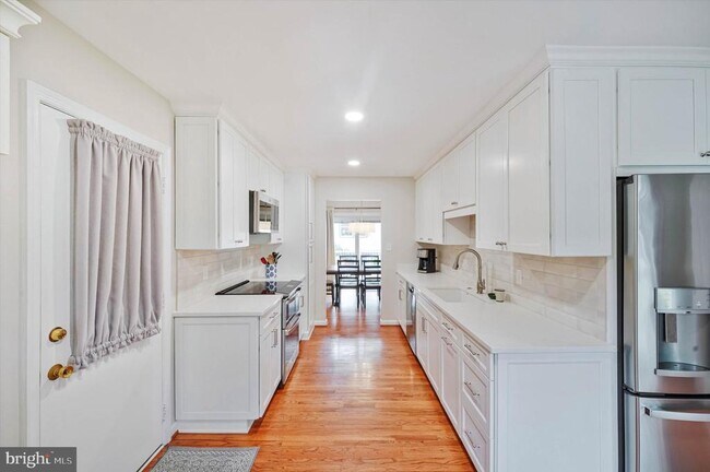 Building Photo - 12029 Cheviot Dr