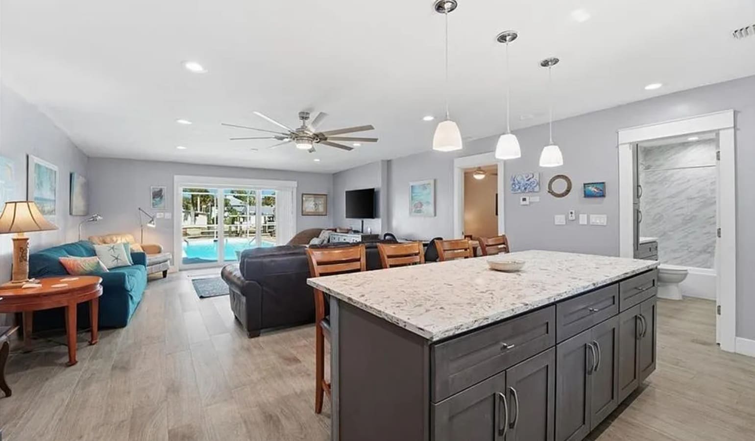 Building Photo - 4836 Esplanade St