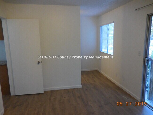 Building Photo - AVAILABLE DECEMBER - 2 bed / 1 Bath Single...