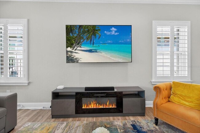 Building Photo - 5612 Del Coronado Dr