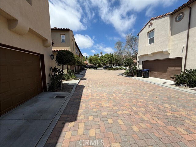 Building Photo - 108 Calle Campanero