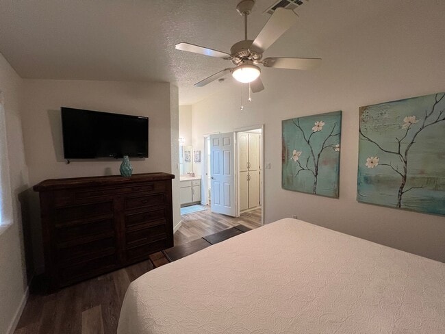 Building Photo - FURNISHED SHORT TERM RENTAL!