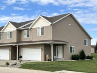 Building Photo - Woodside Townhomes