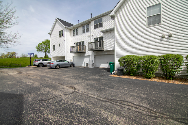 Building Photo - 16430 Teton Dr