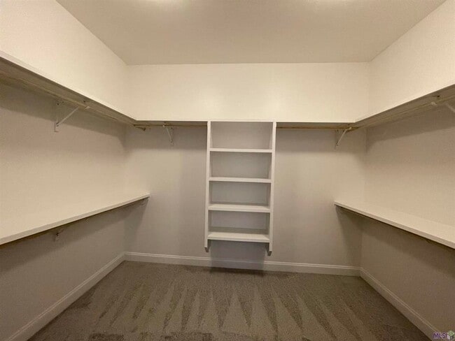 Building Photo - 4 Bedroom House in Materra with Fenced Yard