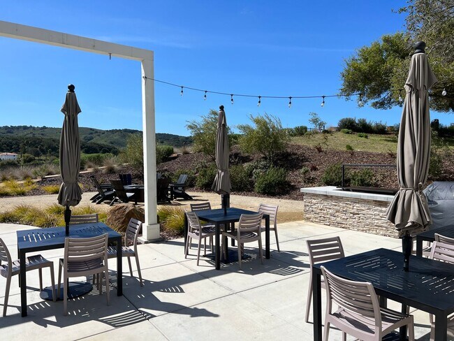 Building Photo - AMAZING 3+ bed, 2.5-bath Executive Home in Rice Ranch Community!