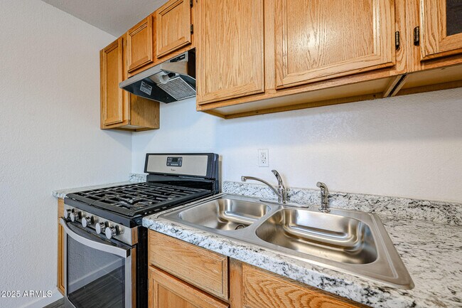 Building Photo - 4423 N 23rd Ave