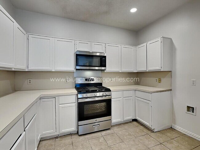 Building Photo - 1409 Post Oak Dr
