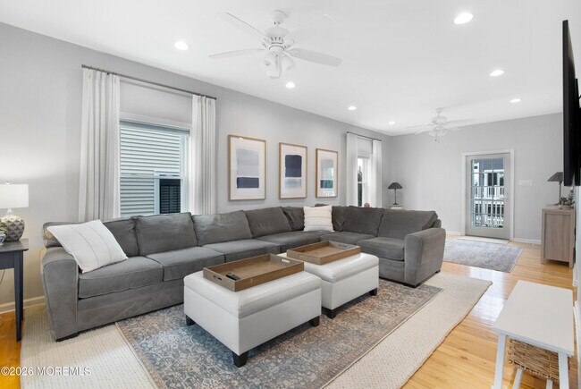 Building Photo - 393 E Virginia Ave