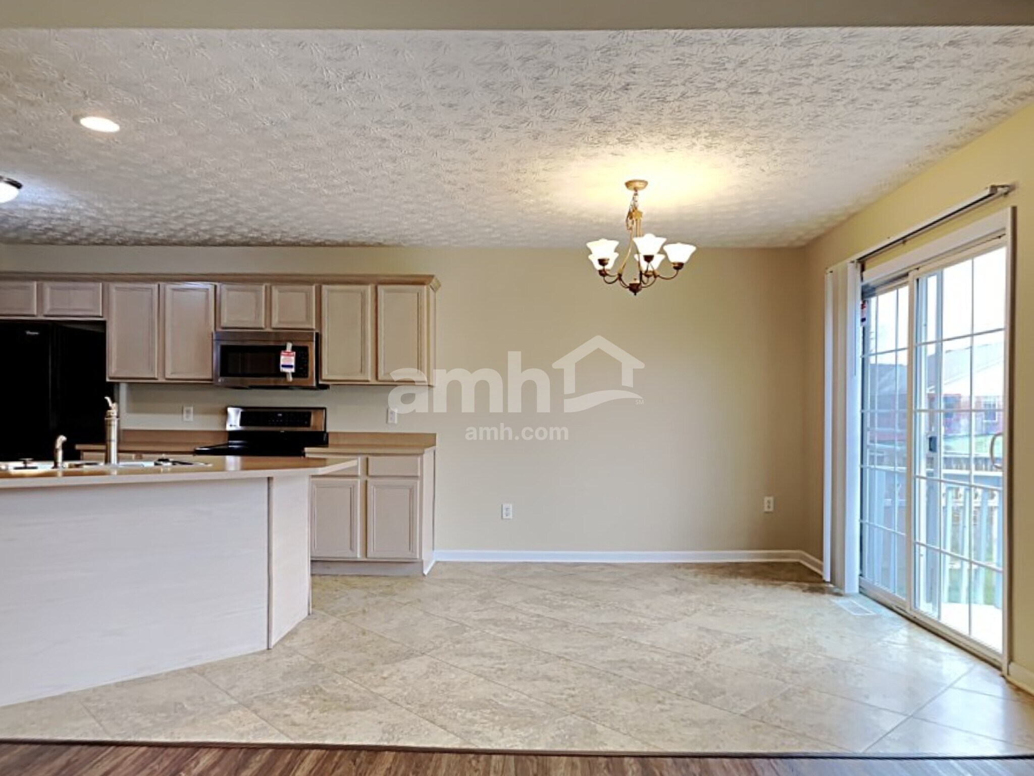 Building Photo - 9235 Sawgrass Dr