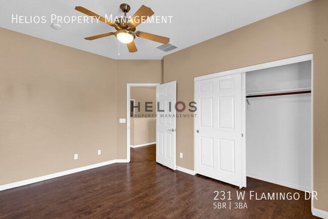 Building Photo - 231 W Flamingo Dr