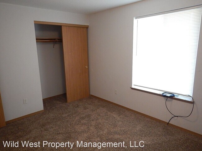 Building Photo - 3 br, 2 bath House - 5314 SE Jerry Drive