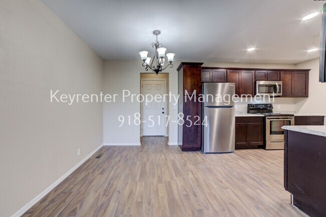 Building Photo - 8041-8041 S 79th E Ave