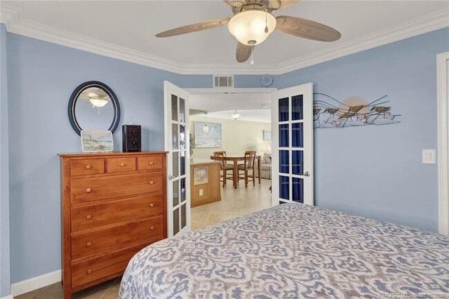 Building Photo - 9490 S Ocean Dr