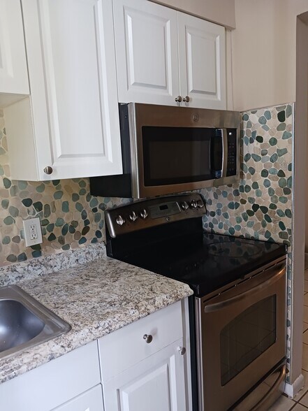 kitchen - 4153 Pine Drop Ln