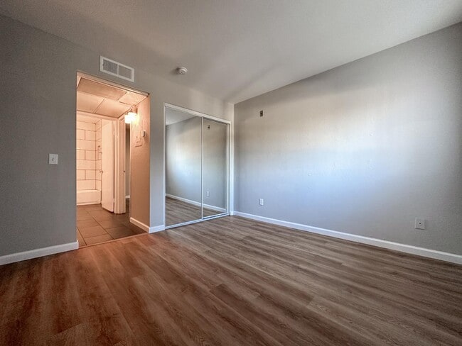 Building Photo - 4550 Laurel Canyon Blvd